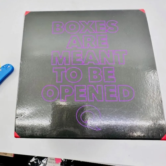 Quantum Mechanix The Animated Series Batman: DC Catwoman Q-Fig Elite Figure - Picture 6 of 6